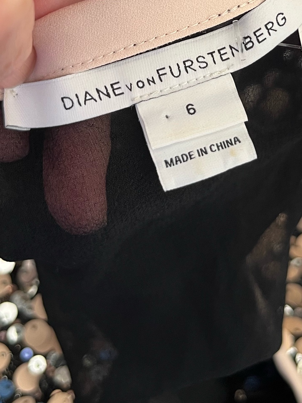 Diane von Furstenberg Black and Champagne Sequin Top size 6 - Picture 2 of 2